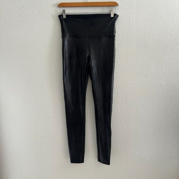 SPANX Faux Leather Leggings Size Large - Picture 2 of 5